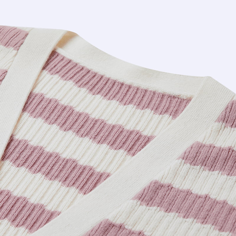 ML2204 Ružovo-biela pletená svetrová bunda s véčkovým výstrihom a výstrihom do V ML2204 Ružovo-biela pletená svetrová bunda s véčkovým výstrihom a výstrihom do V