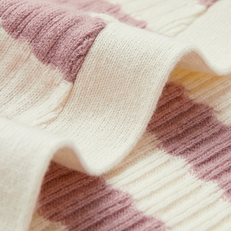 ML2204 Ružovo-biela pletená svetrová bunda s véčkovým výstrihom a výstrihom do V ML2204 Ružovo-biela pletená svetrová bunda s véčkovým výstrihom a výstrihom do V