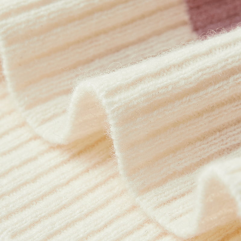 ML2204 Ružovo-biela pletená svetrová bunda s véčkovým výstrihom a výstrihom do V ML2204 Ružovo-biela pletená svetrová bunda s véčkovým výstrihom a výstrihom do V