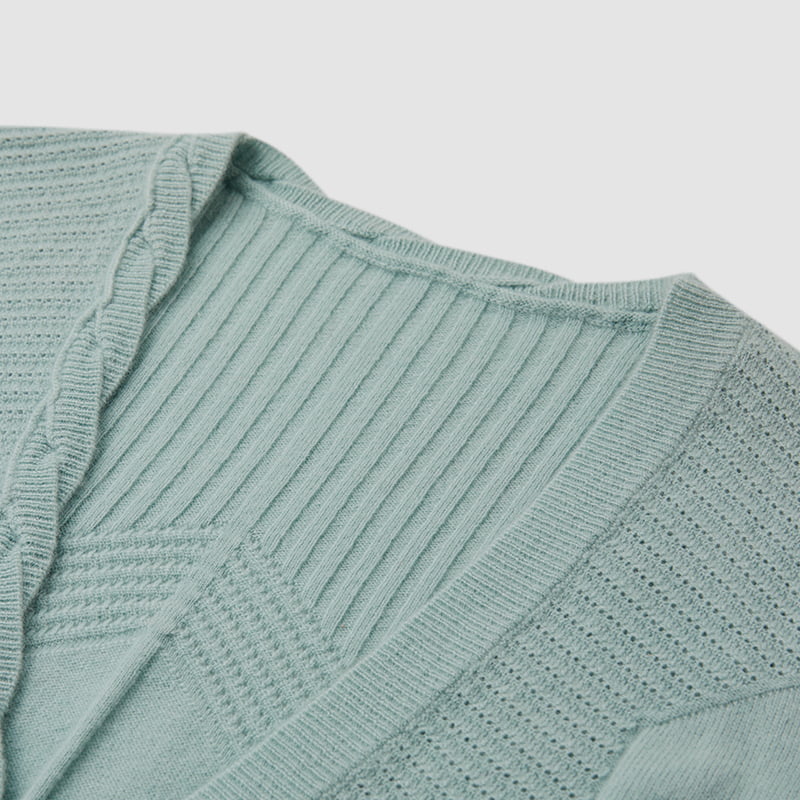 ML2218 Jednoradový pletený kardigan s výstrihom do V a gombíkmi ML2218 Jednoradový pletený kardigan s výstrihom do V a gombíkmi