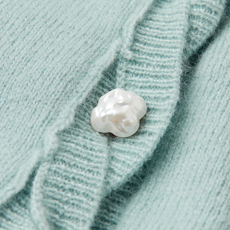 ML2218 Jednoradový pletený kardigan s výstrihom do V a gombíkmi ML2218 Jednoradový pletený kardigan s výstrihom do V a gombíkmi