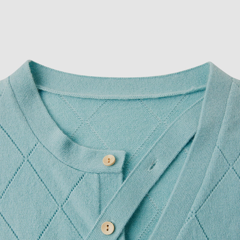 ML2212 Sveter z pleteného svetra s diamantovým dutým výstrihom a stuhou ML2212 Sveter z pleteného svetra s diamantovým dutým výstrihom a stuhou