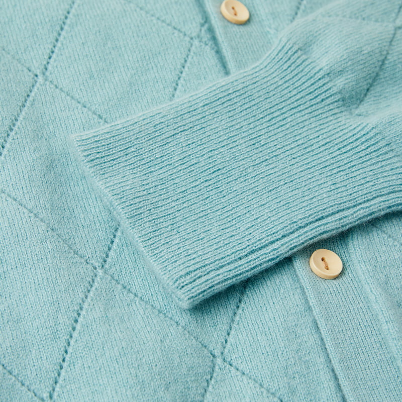 ML2212 Sveter z pleteného svetra s diamantovým dutým výstrihom a stuhou ML2212 Sveter z pleteného svetra s diamantovým dutým výstrihom a stuhou