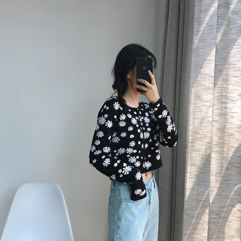 SM-K0009 Malý pletený sveter Daisy Dámska tenká pletená bunda Cardigan SM-K0009 Malý pletený sveter Daisy Dámska tenká pletená bunda Cardigan